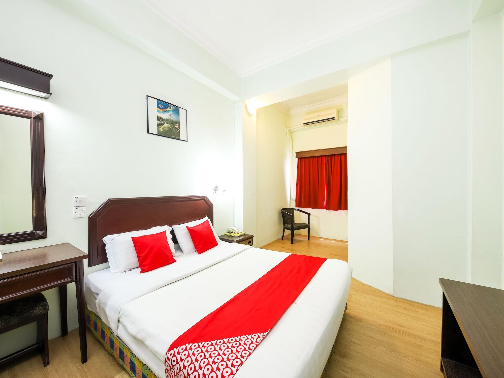 Grand Supreme Hotel Kuching Kültér fotó
