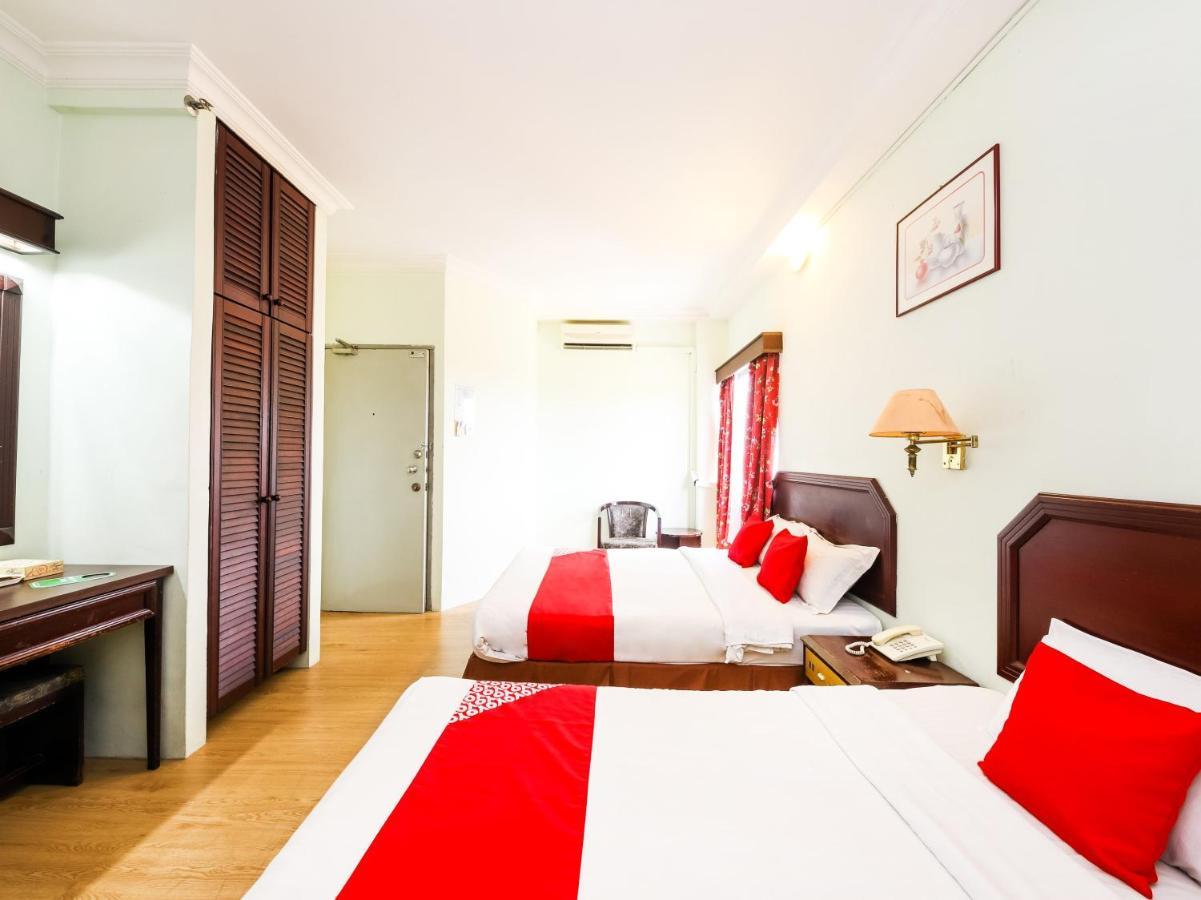 Grand Supreme Hotel Kuching Kültér fotó